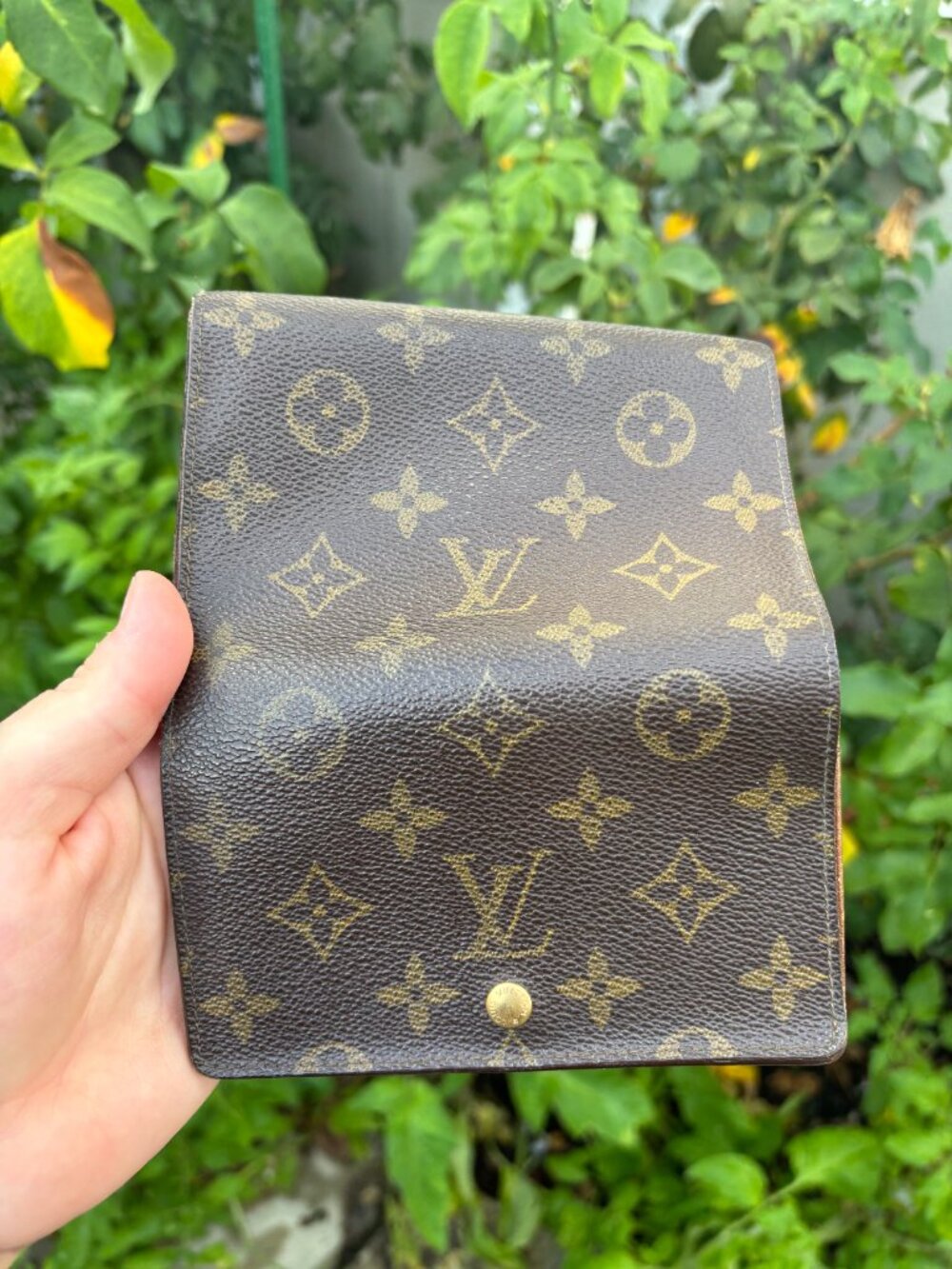 Louis Vuitton Monogram Porte Monnaie Billets Tresor Bifold Wallet - Picture 2 of 11